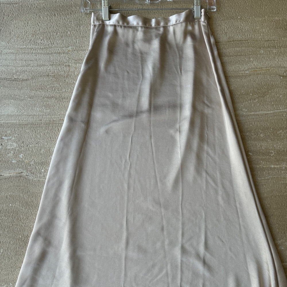 OAK + FORT size small champagne colored slip skirt